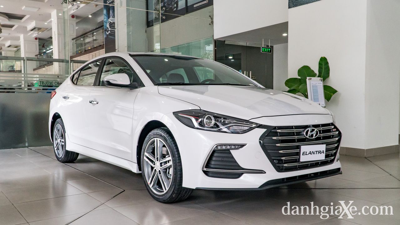 Thuê xe tự lái Elantra STD tại Buôn Ma Thuột